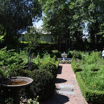 Spring Stoll of Macon Houses and Gardens